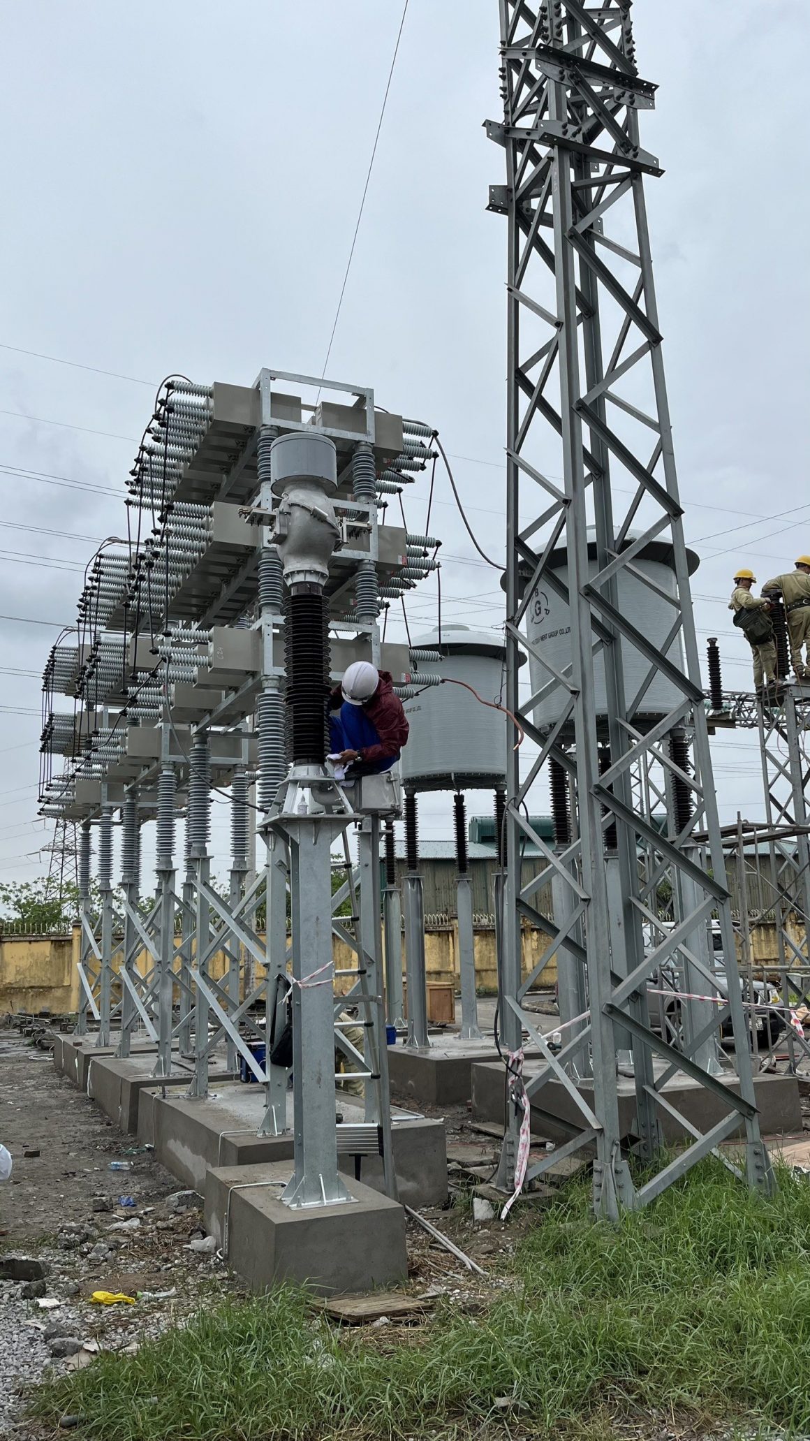 Installation of Shunt reactor, Capacitor at Than Uyen, Phu Ly, Vinh Yen 220kV Substations